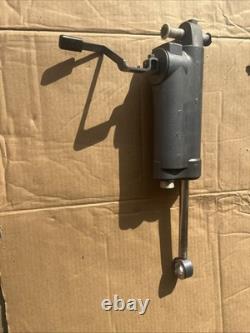 2015 YAMAHA 25hp Outboard Motor Trim And Tilt Shock Assembly 6BP-43107-00-4D