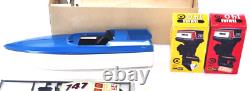 Vintage MITSUWA Yamaha Sport Custom 17. RO Model Kit with Outboard Motor 140A/B