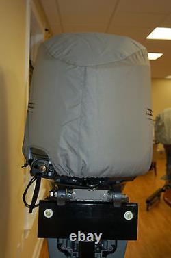YAMAHA OEM 5.3L 425 XTO V8 Outboard Motor Cover MAR-MTRCV-RX-T0
