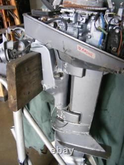 Yamaha 8HP 1993 Outboard Engine 15Shaft Motor FOR PARTS. WHAT PART DO YOU NEED