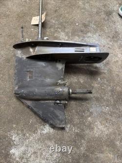 Yamaha F50-F60 hp 4 Stroke Outboard Motor Lower Unit Gearcase 1995-2002 Carb