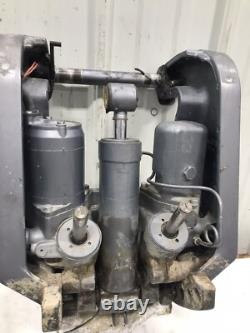 Yamaha outboard engine motor transom mount bracket plate hydraulic cylinder
